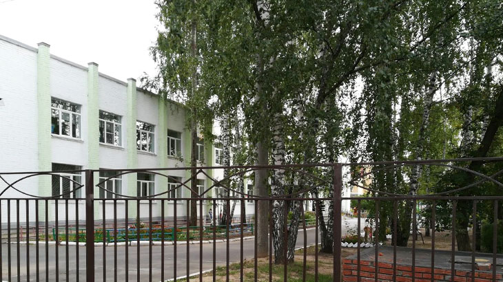 Учебное здание 4 гимназии.